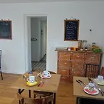 Chez Alex' Bed & Breakfast 3*