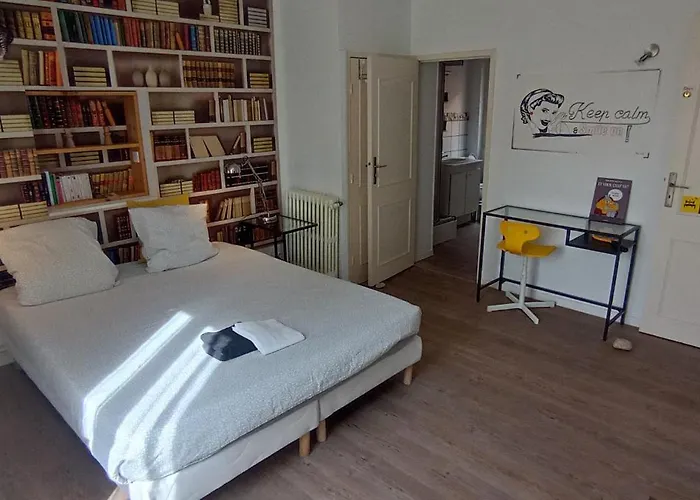 Chez Alex' Couette-café 3*