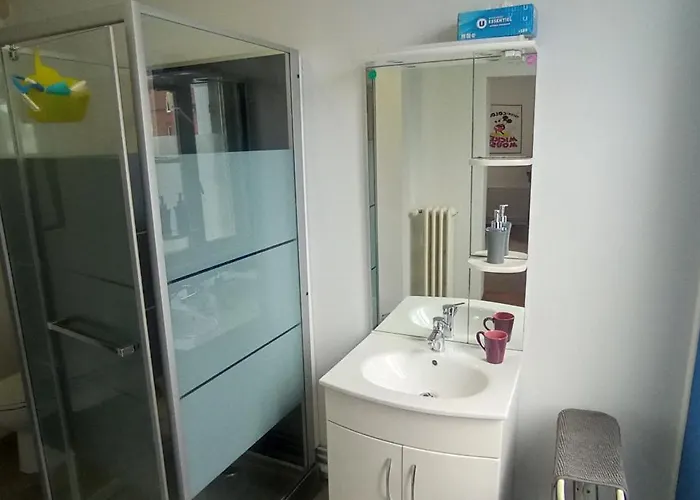 Chez Alex' Alojamento de Acomodação e Pequeno-almoço 3*